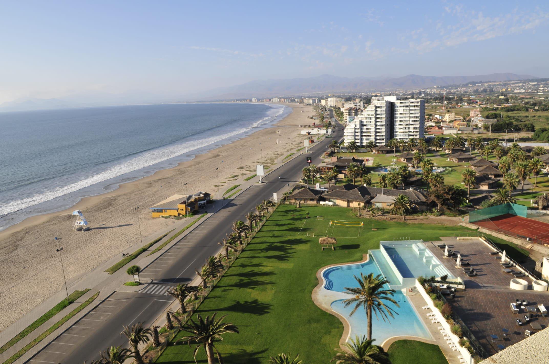 Enjoy Coquimbo Hotel Bagian luar foto Aerial view of the beach