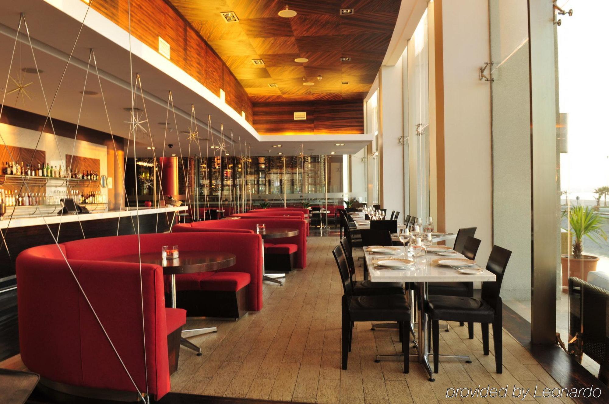 Enjoy Coquimbo Hotel Restoran foto The interior of the restaurant