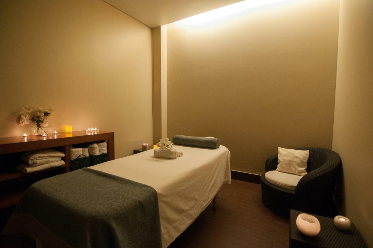 Enjoy Coquimbo Hotel Bagian luar foto A treatment room at a spa